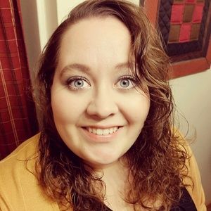 Meet your Posher, Stacy